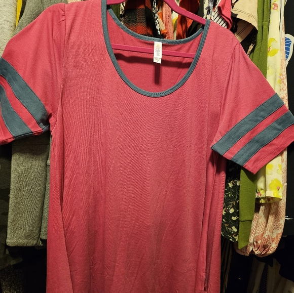 Lularoe Perfect T Size M EUC - Picture 2 of 4